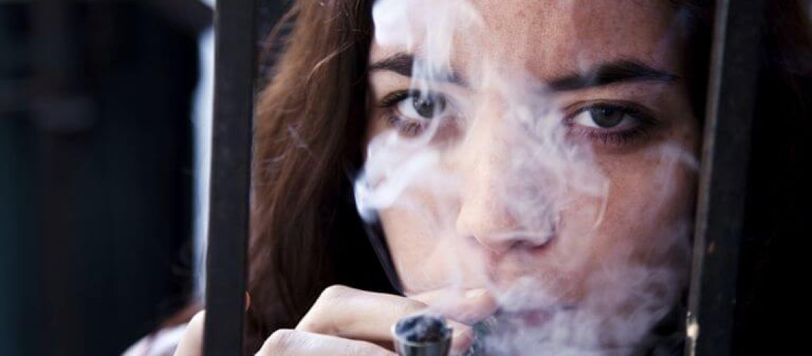 pipe-smoker-fe-e-df-cafda-f-c.jpg